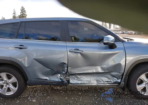 2024 Toyota Highlander Hybrid Le z USA, uszkodzony, nr VIN 5TDBBRCH1RS143039